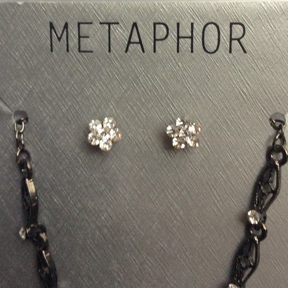 *NWT* Metaphor Necklace & Earrings Set - Picture 3 of 4